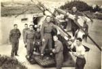 British gunners on Malta await the Axis, 1942. (Klicken zur Vergrößerung)